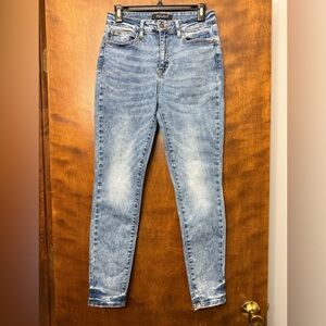 Medium Acid Wash Skinny Judy Blue